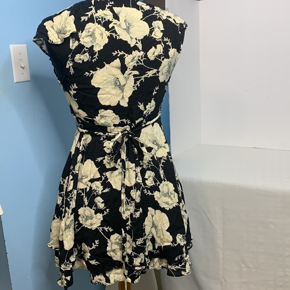 FREE PEOPLE FRENCH QUARTER MINI WRAP DRESS BLACK FLORAL PRINT | - Picture 6 of 11